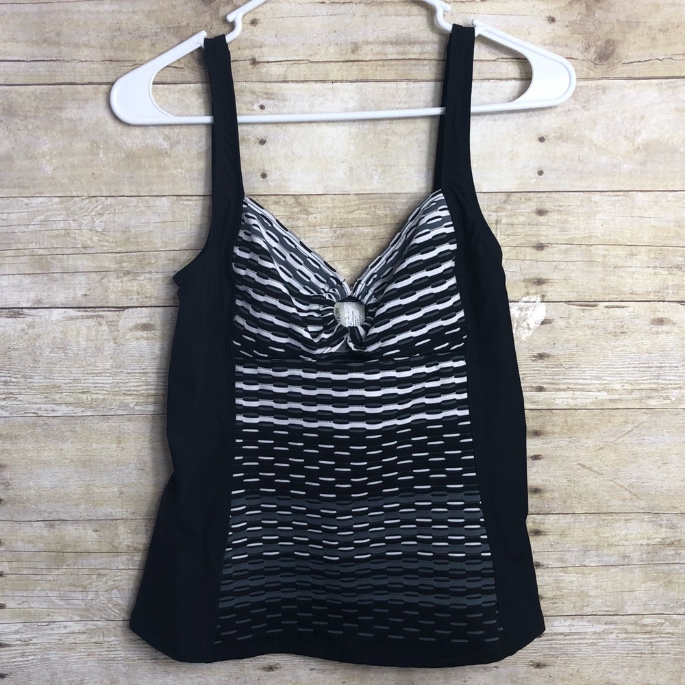 Amoressa The Jack Card Roundhouse Kick Top swim